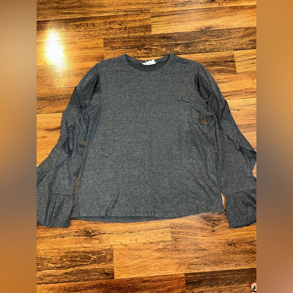 Women’s Ruffle Sleeve Top
